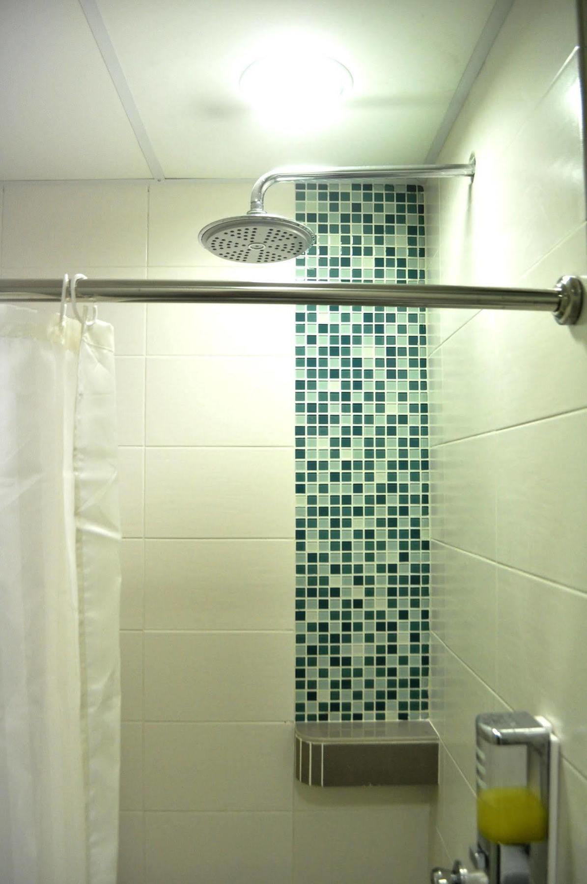Yy48 Hotel 2 Mins Walk From Masjid Jamek Lrt Station Kuala Lumpur Eksteriør billede